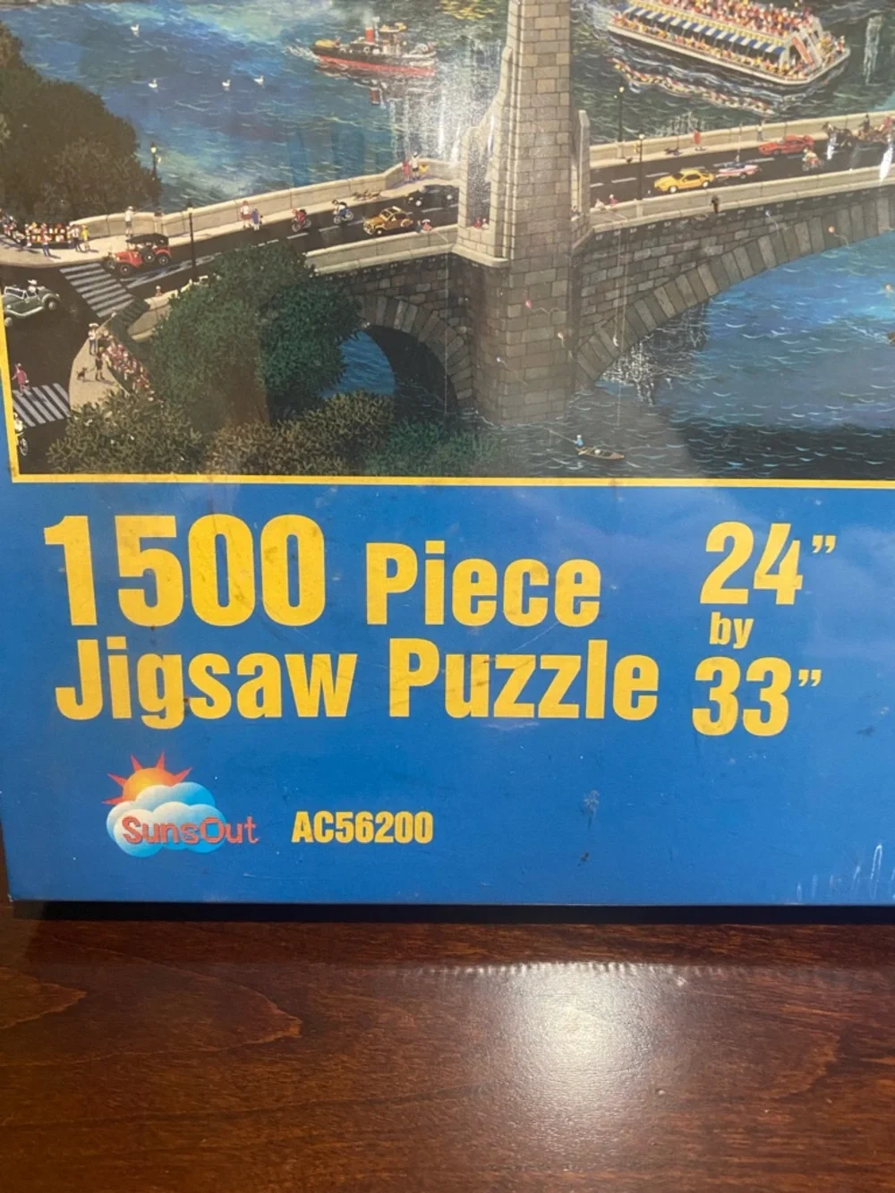 1996, Notre Dame, 1500-Piece Jigsaw Puzzle  24x33 when Finished - Picture 3 of 4